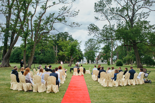 Ślub cywilny w ogrodzie